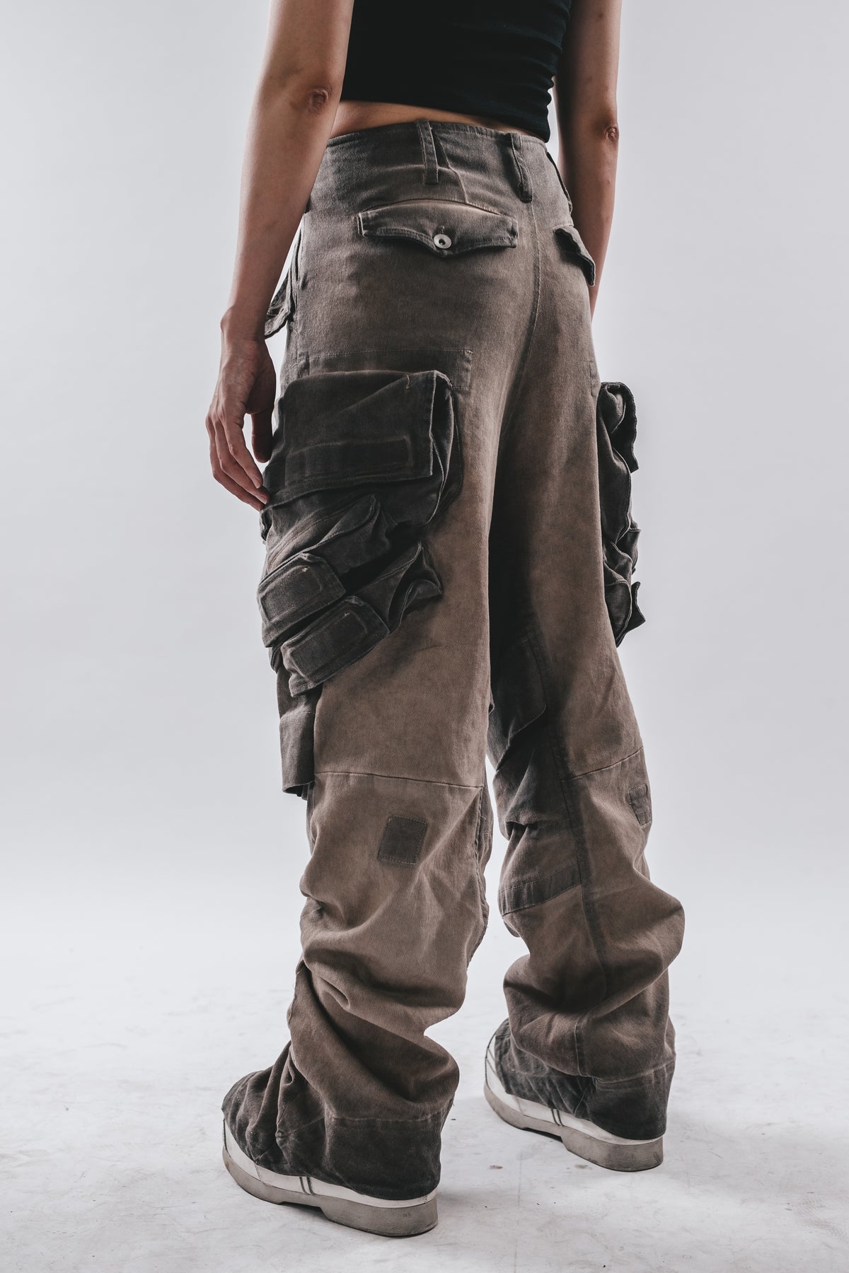 Heavyduty Washed Pockets Wide-Leg Cargo Pants