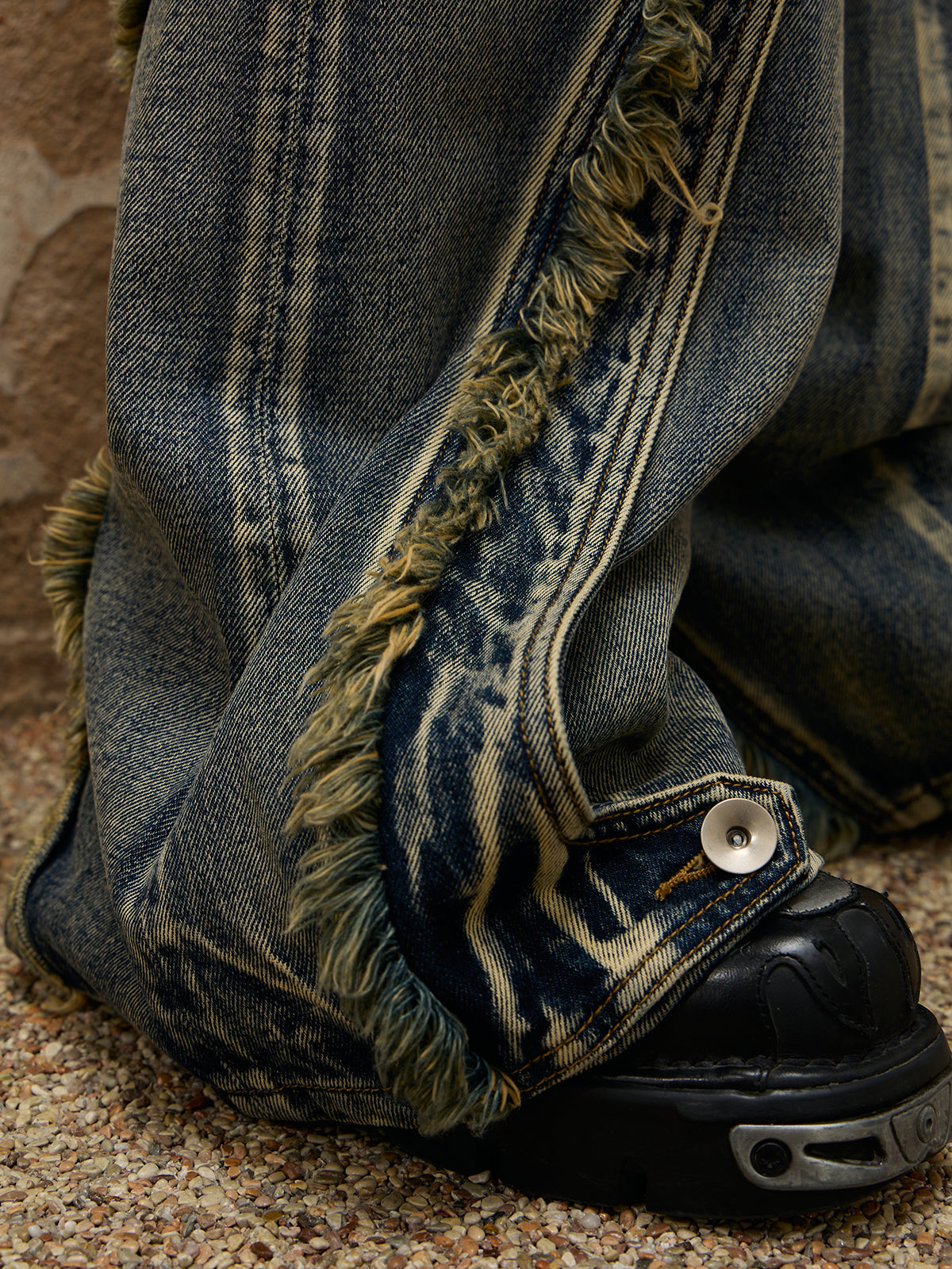 Retro Washed Distressed Structure Stitching Denim Jeans