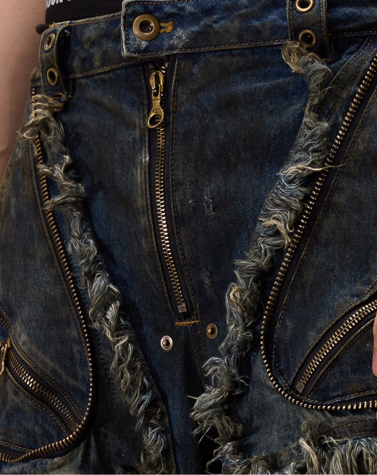 Aliens Distressed Spliced Zipper Denim Jeans